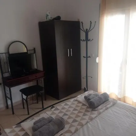 Apartment Foteinos *
